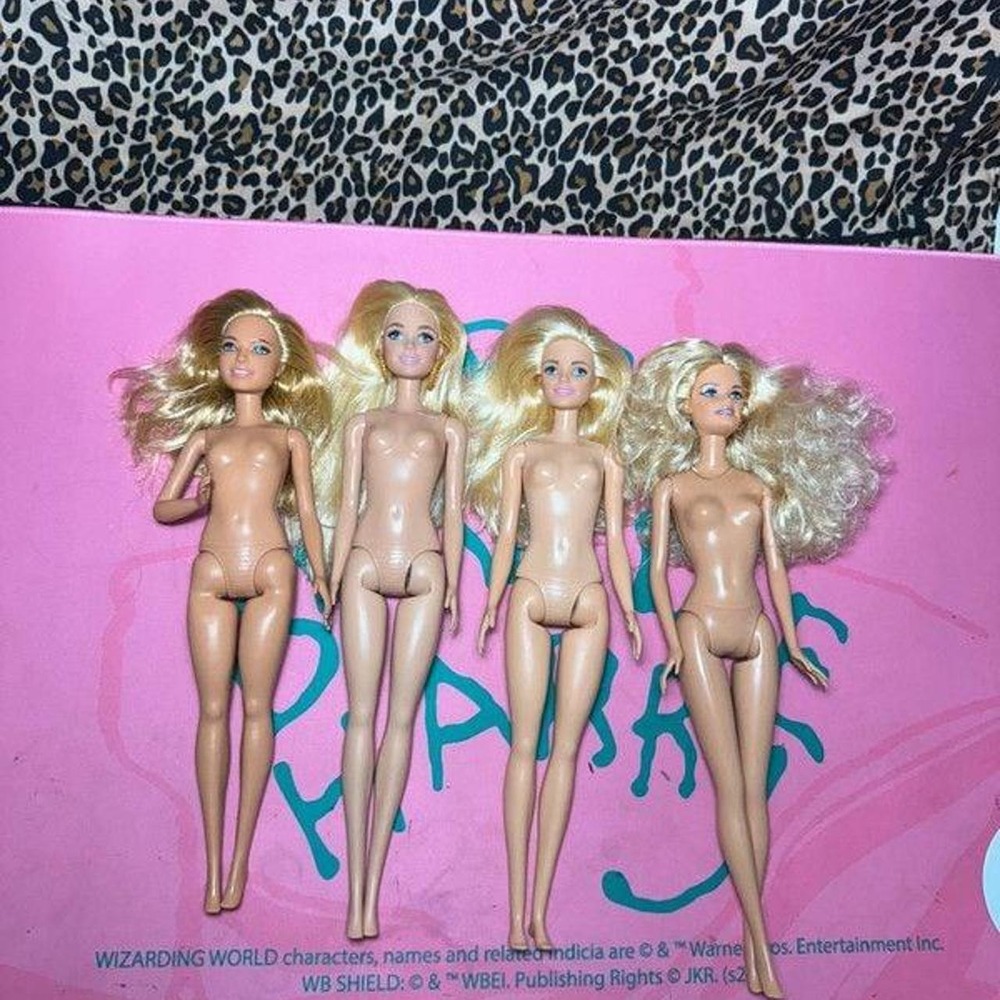 Mattel Barbie Doll lot of four - Picture 2 of 8